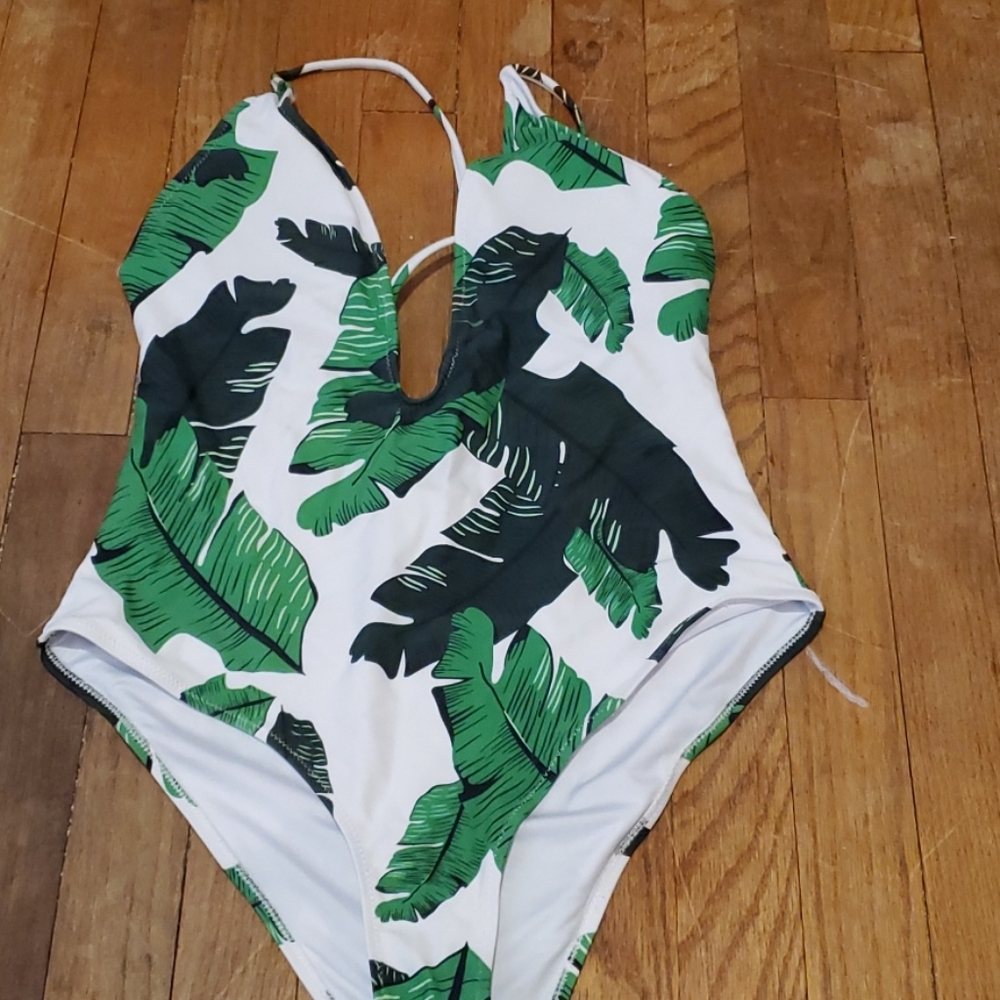Leaf one piece